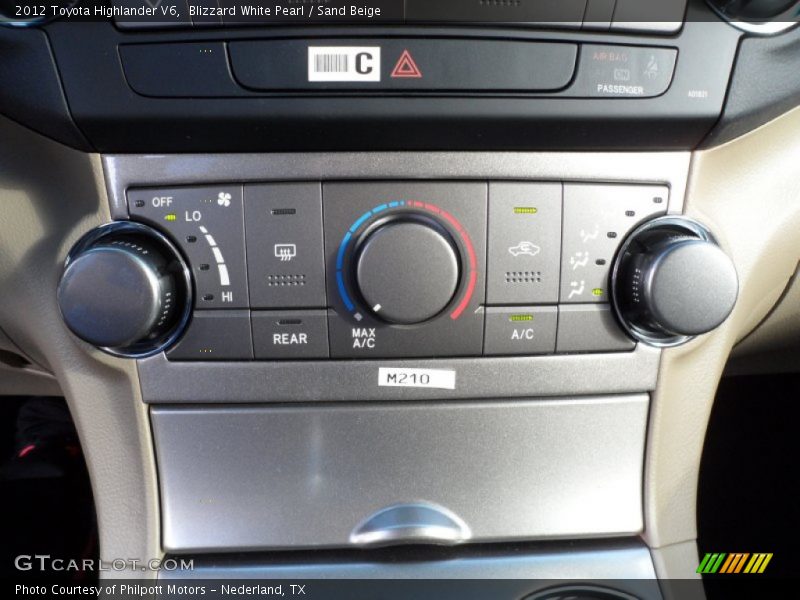 Blizzard White Pearl / Sand Beige 2012 Toyota Highlander V6