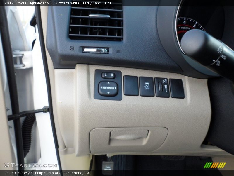 Blizzard White Pearl / Sand Beige 2012 Toyota Highlander V6