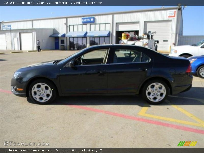 Atlantis Green Metallic / Medium Light Stone 2010 Ford Fusion SE