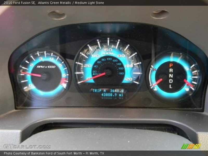 Atlantis Green Metallic / Medium Light Stone 2010 Ford Fusion SE