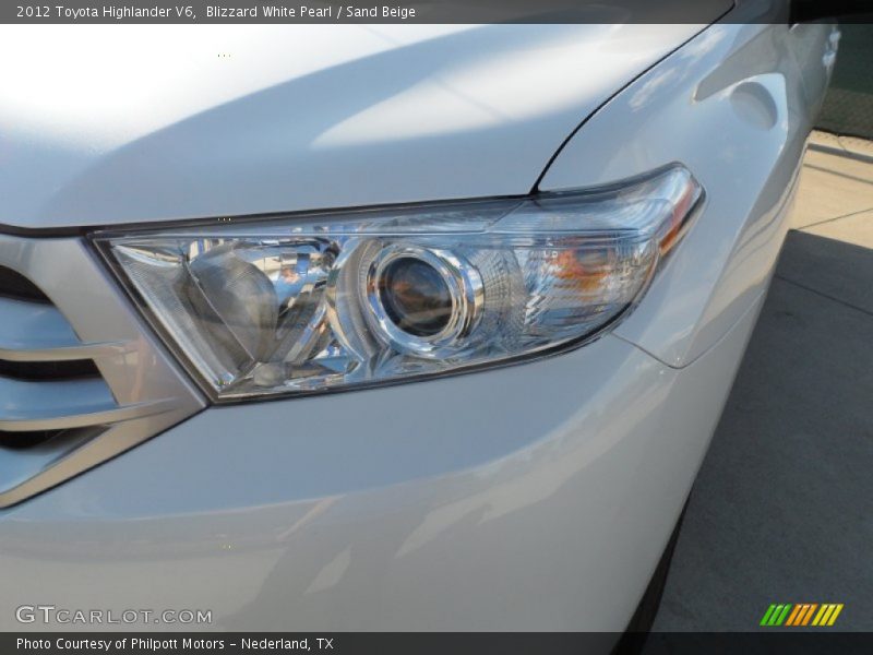 Blizzard White Pearl / Sand Beige 2012 Toyota Highlander V6