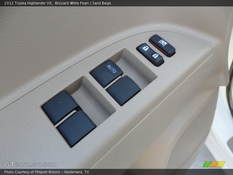 Blizzard White Pearl / Sand Beige 2012 Toyota Highlander V6