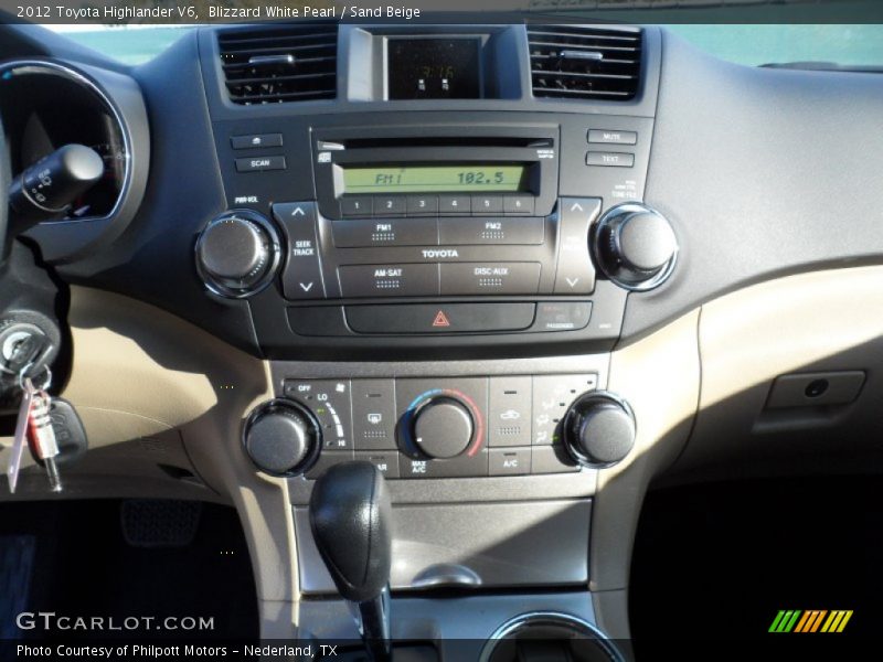 Blizzard White Pearl / Sand Beige 2012 Toyota Highlander V6