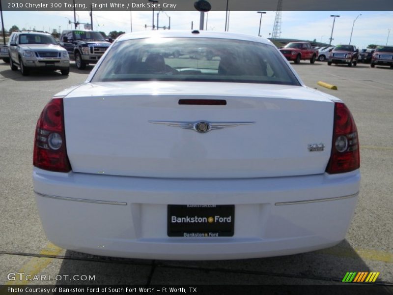 Bright White / Dark Slate Gray 2010 Chrysler 300 Touring
