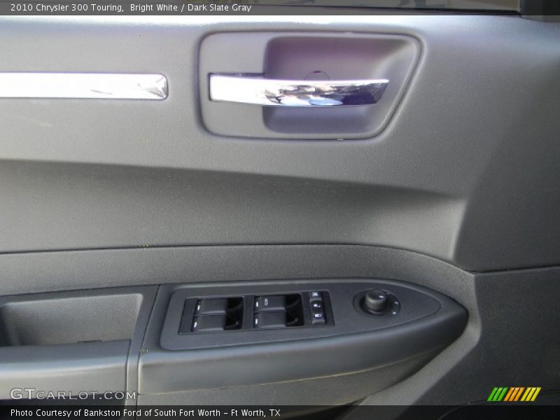 Bright White / Dark Slate Gray 2010 Chrysler 300 Touring
