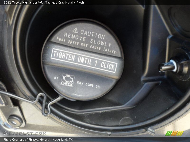 Magnetic Gray Metallic / Ash 2012 Toyota Highlander V6