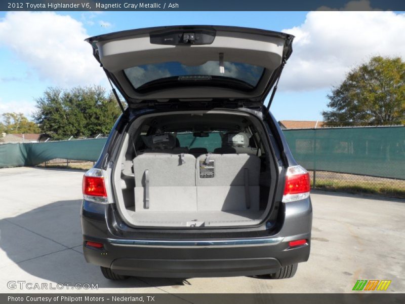 Magnetic Gray Metallic / Ash 2012 Toyota Highlander V6