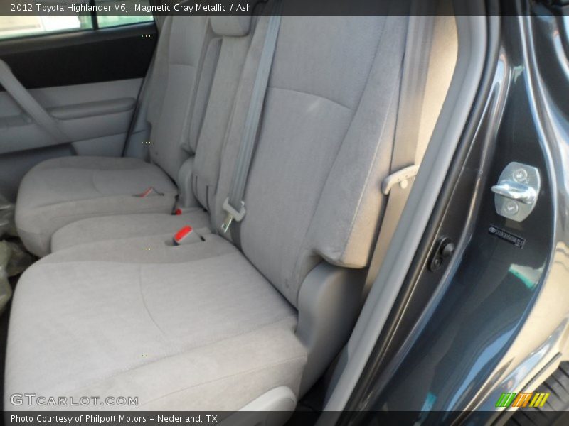 Magnetic Gray Metallic / Ash 2012 Toyota Highlander V6