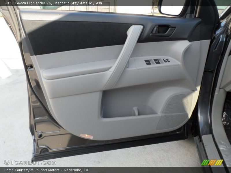 Magnetic Gray Metallic / Ash 2012 Toyota Highlander V6