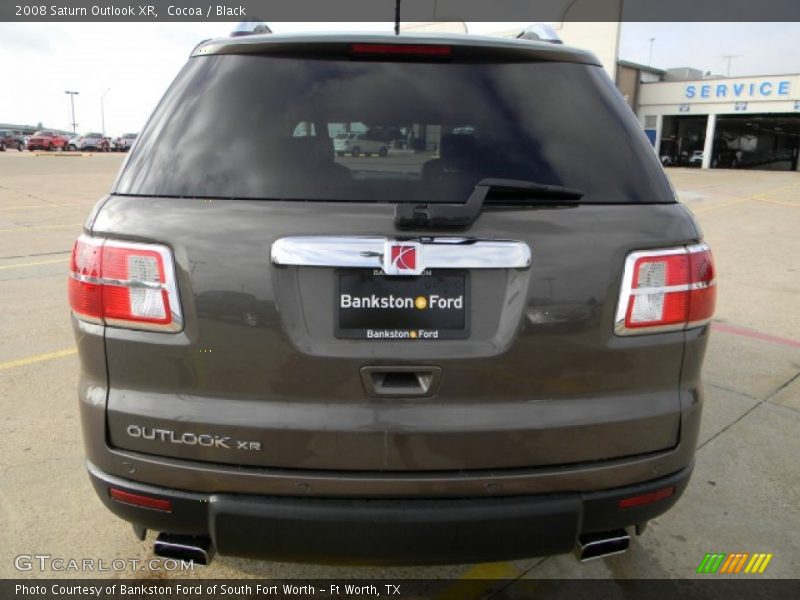 Cocoa / Black 2008 Saturn Outlook XR