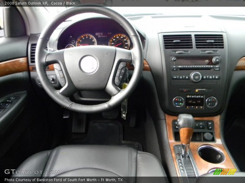 Cocoa / Black 2008 Saturn Outlook XR