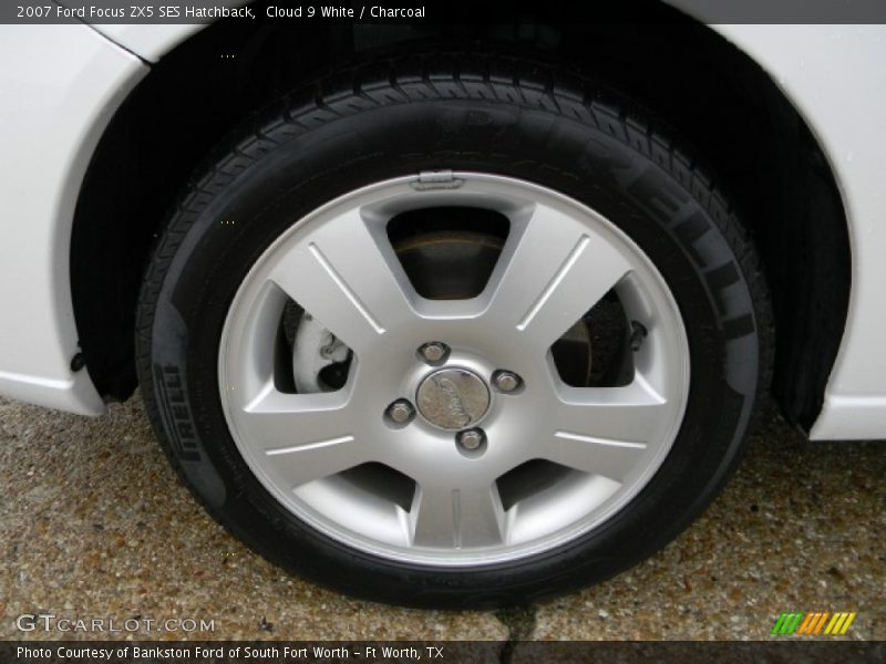 Cloud 9 White / Charcoal 2007 Ford Focus ZX5 SES Hatchback