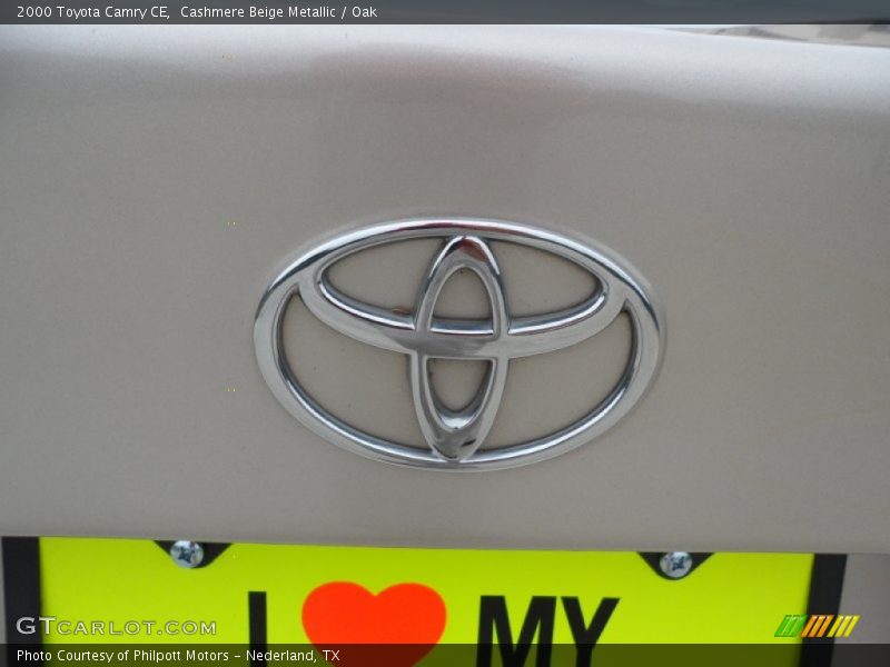 Cashmere Beige Metallic / Oak 2000 Toyota Camry CE