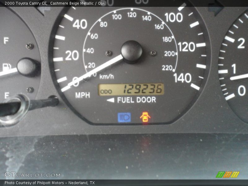 Cashmere Beige Metallic / Oak 2000 Toyota Camry CE