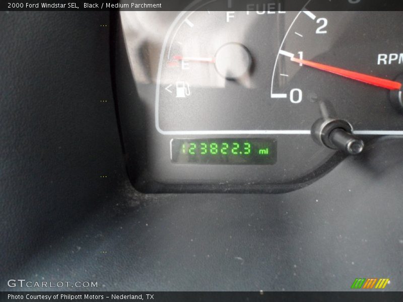 Black / Medium Parchment 2000 Ford Windstar SEL