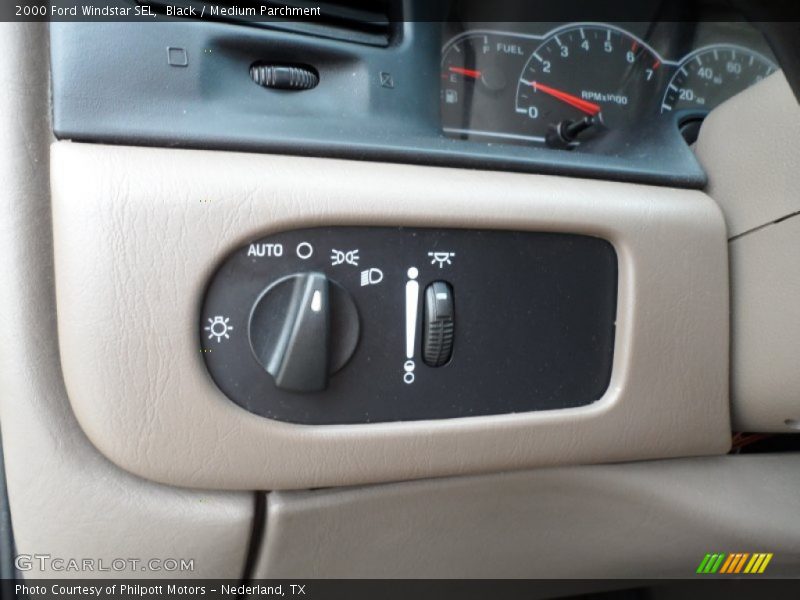 Controls of 2000 Windstar SEL