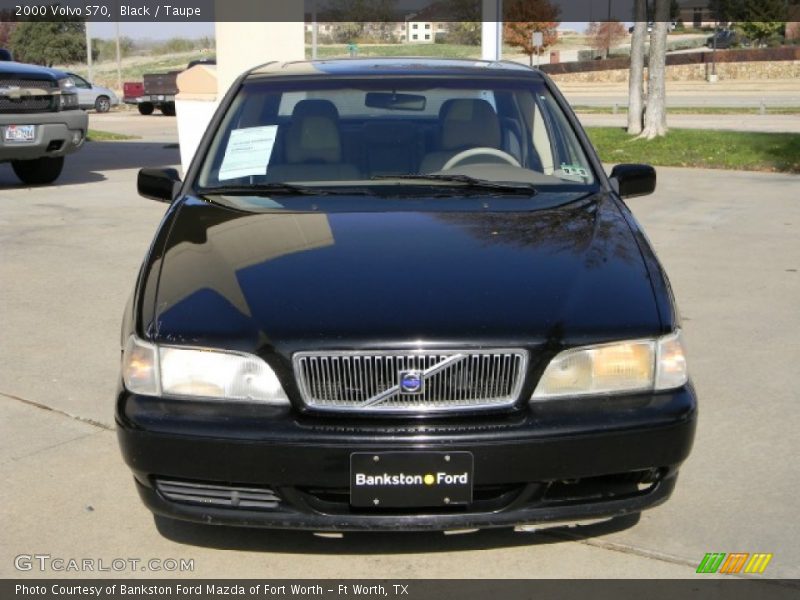 Black / Taupe 2000 Volvo S70