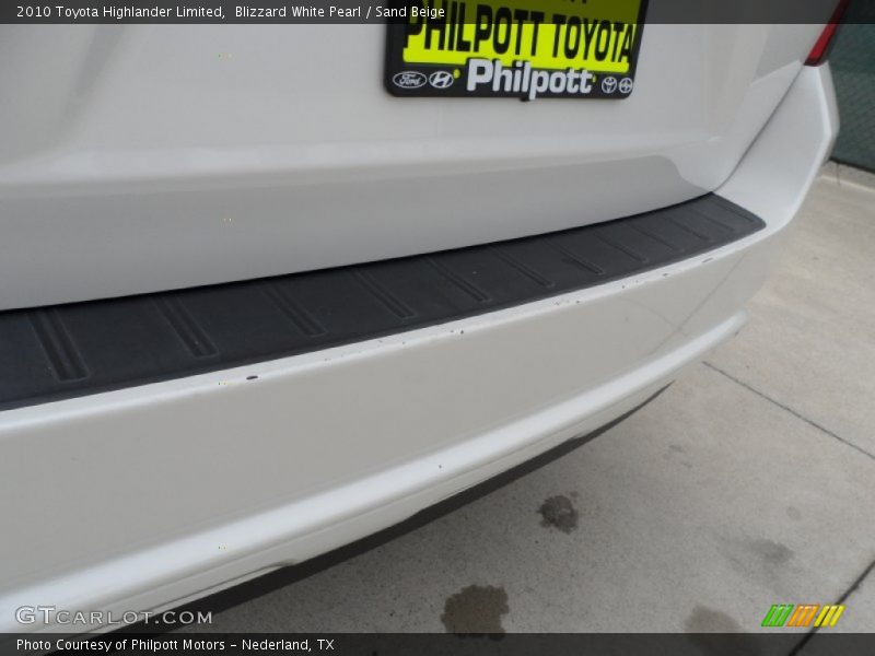 Blizzard White Pearl / Sand Beige 2010 Toyota Highlander Limited