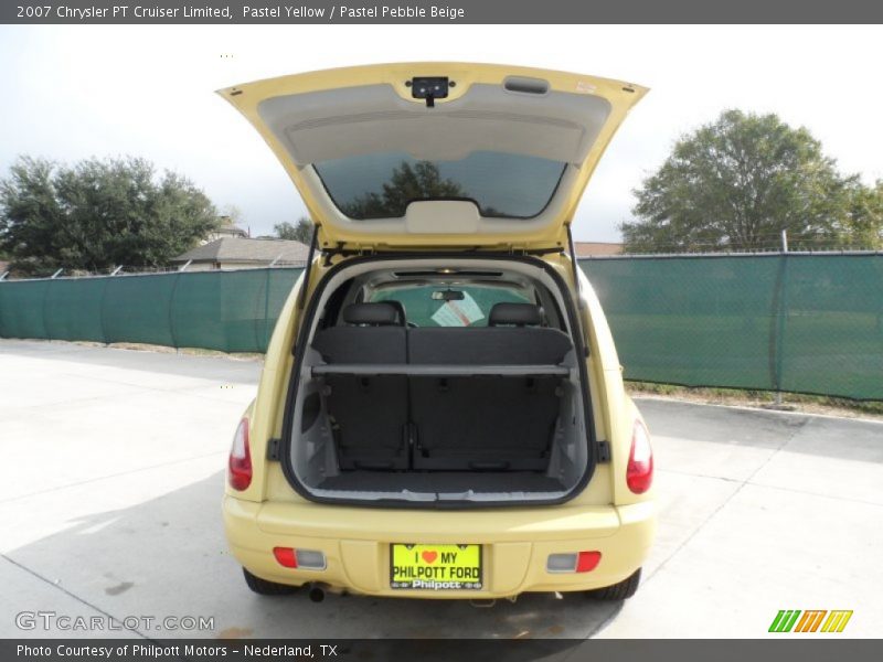 Pastel Yellow / Pastel Pebble Beige 2007 Chrysler PT Cruiser Limited