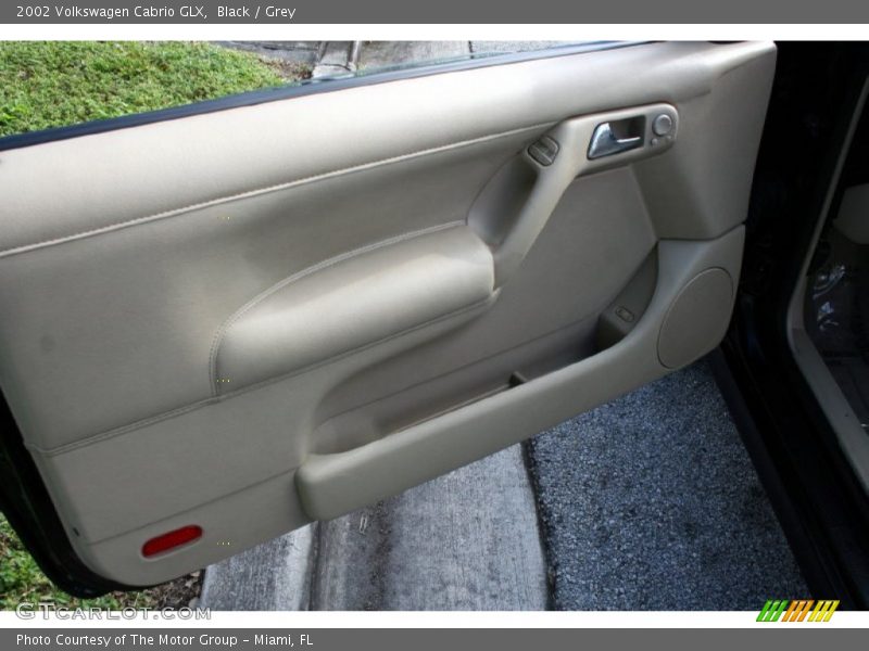 Black / Grey 2002 Volkswagen Cabrio GLX
