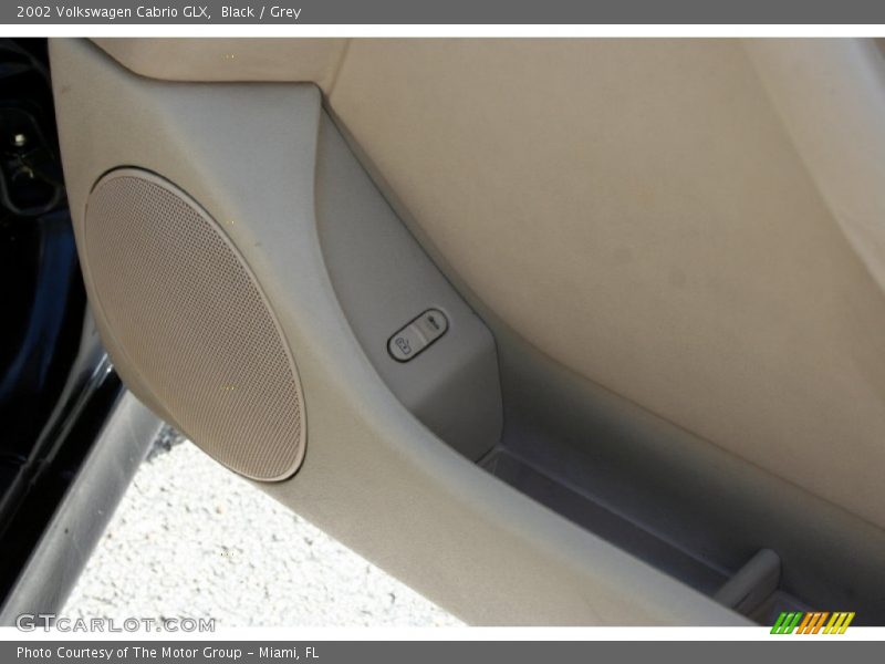 Black / Grey 2002 Volkswagen Cabrio GLX