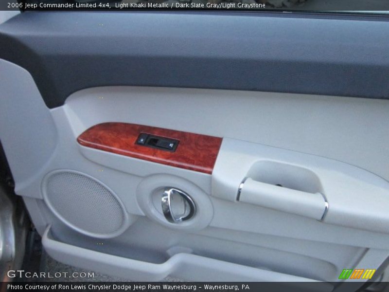 Light Khaki Metallic / Dark Slate Gray/Light Graystone 2006 Jeep Commander Limited 4x4