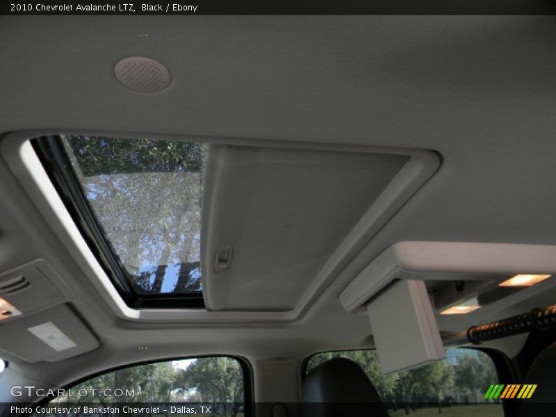 Black / Ebony 2010 Chevrolet Avalanche LTZ