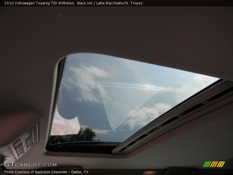 Black Uni / Latte Macchiatto/St. Tropez 2010 Volkswagen Touareg TDI 4XMotion