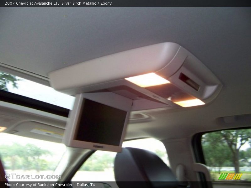 Silver Birch Metallic / Ebony 2007 Chevrolet Avalanche LT