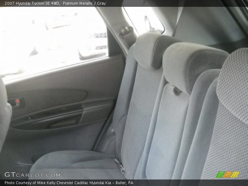 Platinum Metallic / Gray 2007 Hyundai Tucson SE 4WD