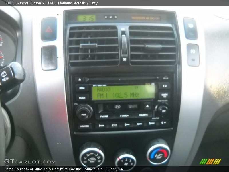 Platinum Metallic / Gray 2007 Hyundai Tucson SE 4WD