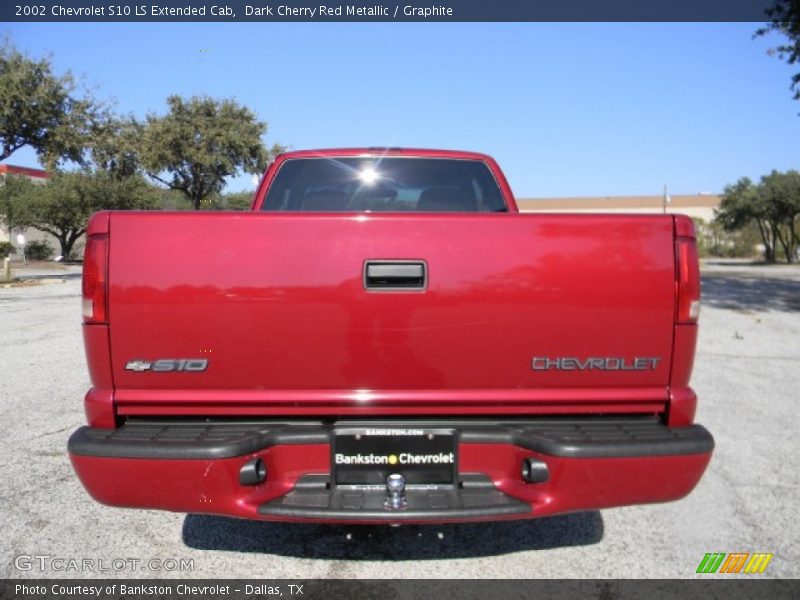 Dark Cherry Red Metallic / Graphite 2002 Chevrolet S10 LS Extended Cab
