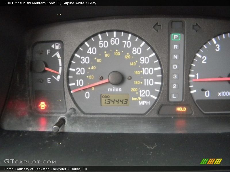 Alpine White / Gray 2001 Mitsubishi Montero Sport ES
