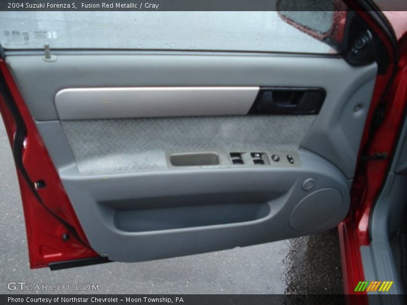 Fusion Red Metallic / Gray 2004 Suzuki Forenza S