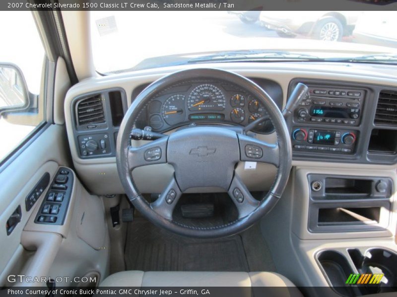 Dashboard of 2007 Silverado 1500 Classic LT Crew Cab