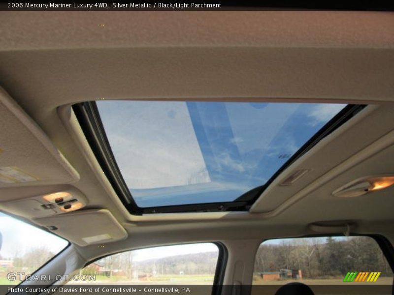 Silver Metallic / Black/Light Parchment 2006 Mercury Mariner Luxury 4WD