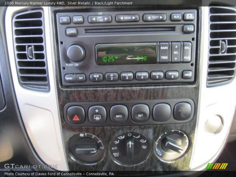 Silver Metallic / Black/Light Parchment 2006 Mercury Mariner Luxury 4WD