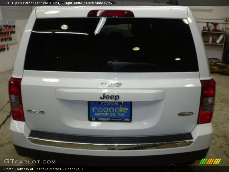 Bright White / Dark Slate Gray 2011 Jeep Patriot Latitude X 4x4