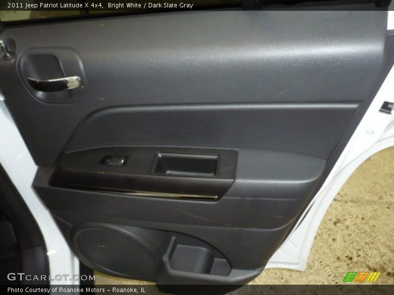 Bright White / Dark Slate Gray 2011 Jeep Patriot Latitude X 4x4