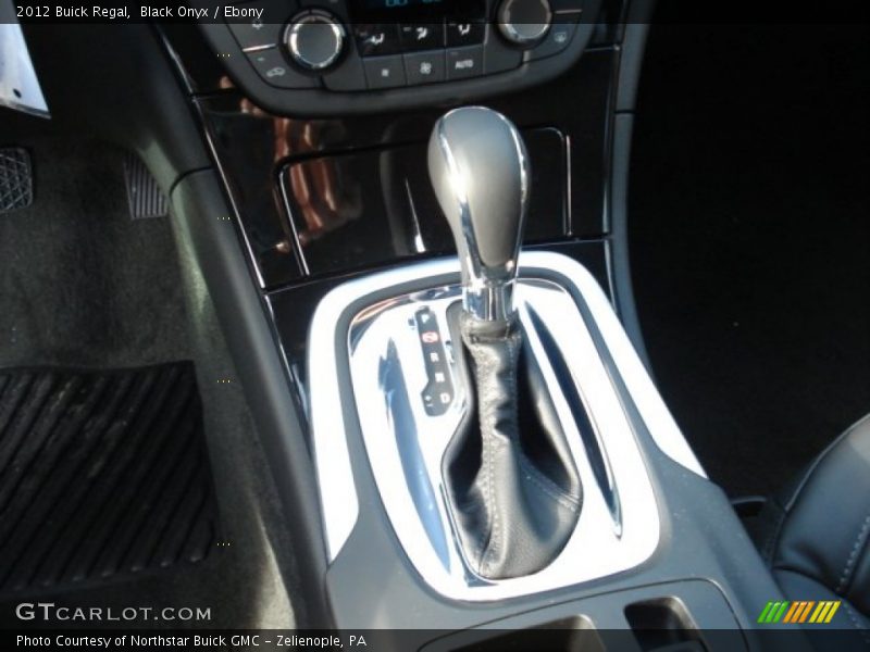 Black Onyx / Ebony 2012 Buick Regal