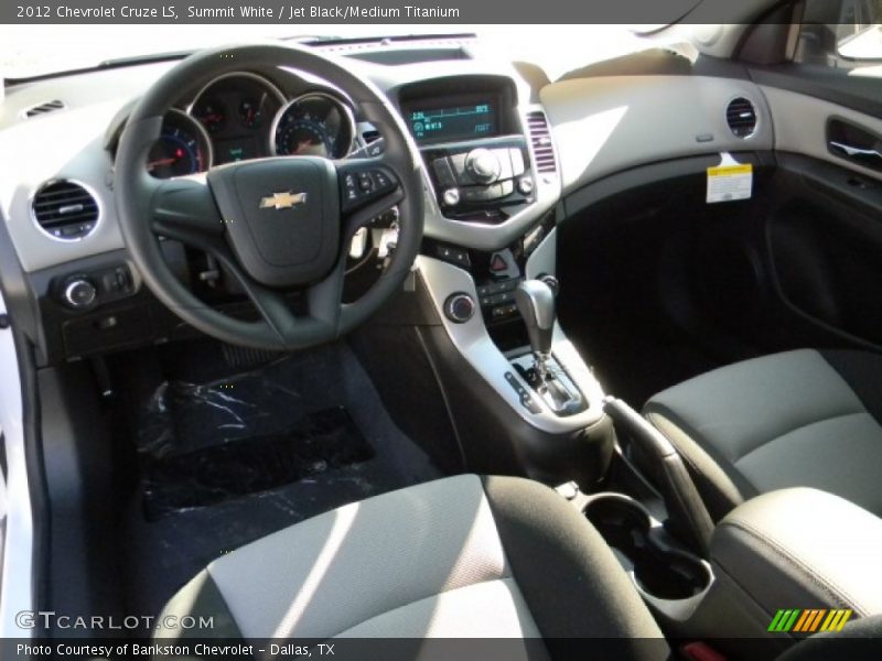 Summit White / Jet Black/Medium Titanium 2012 Chevrolet Cruze LS