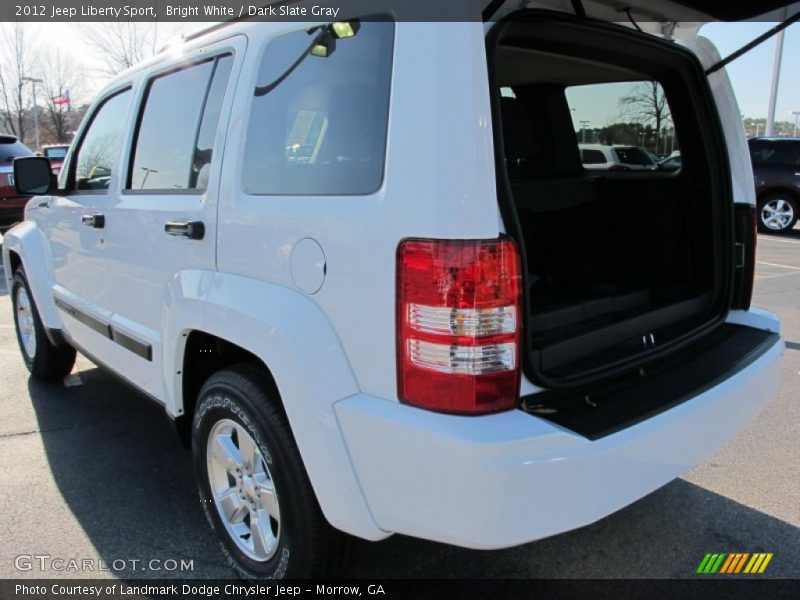 Bright White / Dark Slate Gray 2012 Jeep Liberty Sport