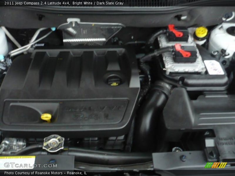 Bright White / Dark Slate Gray 2011 Jeep Compass 2.4 Latitude 4x4