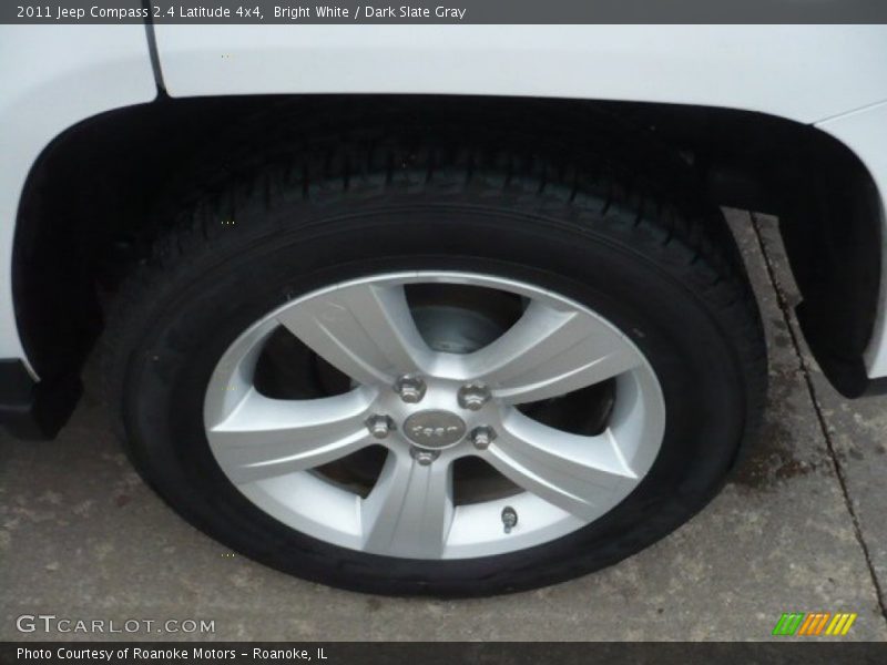 Bright White / Dark Slate Gray 2011 Jeep Compass 2.4 Latitude 4x4