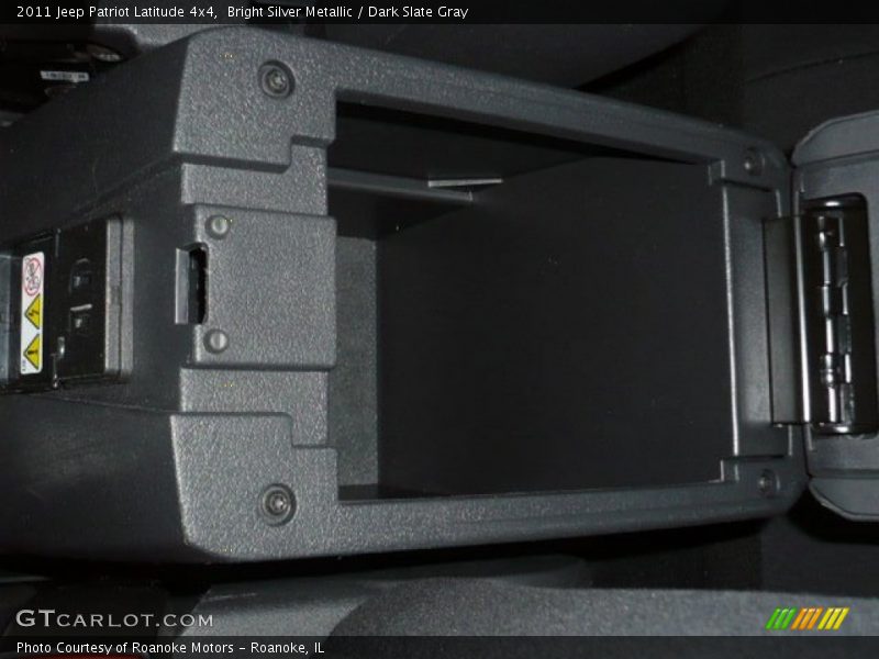 Bright Silver Metallic / Dark Slate Gray 2011 Jeep Patriot Latitude 4x4