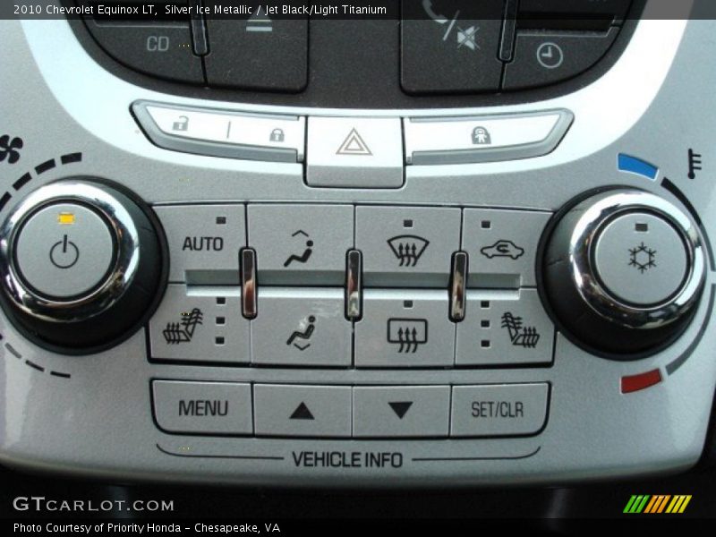 Silver Ice Metallic / Jet Black/Light Titanium 2010 Chevrolet Equinox LT