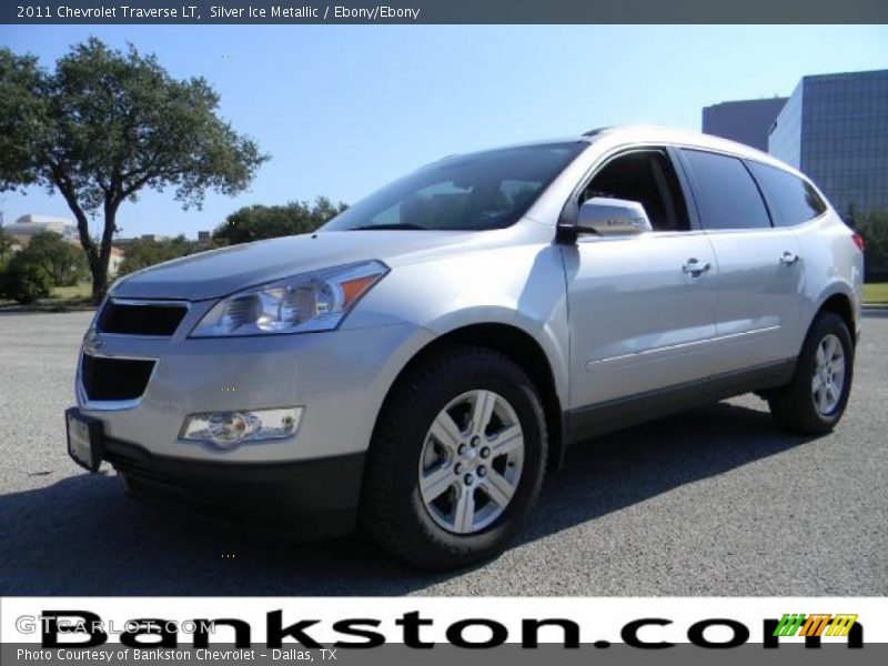 Silver Ice Metallic / Ebony/Ebony 2011 Chevrolet Traverse LT