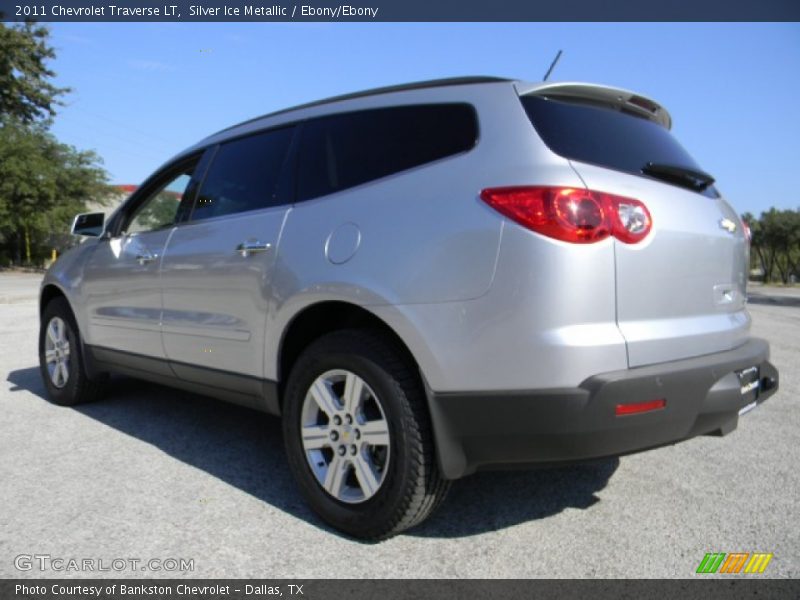 Silver Ice Metallic / Ebony/Ebony 2011 Chevrolet Traverse LT