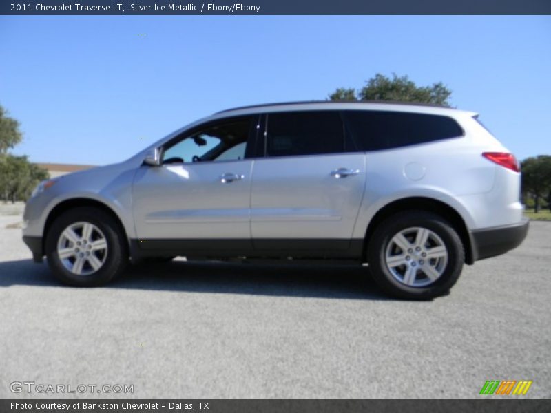 Silver Ice Metallic / Ebony/Ebony 2011 Chevrolet Traverse LT
