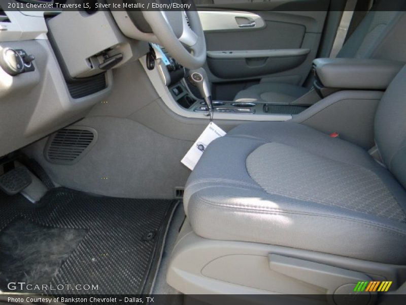 Silver Ice Metallic / Ebony/Ebony 2011 Chevrolet Traverse LS